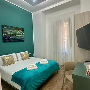 https://apt-suite-stay-napoli-rooms-and.hotels-amalfi.com