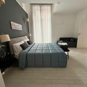 https://appartamenti-resta-cu-mme-a-chiaia-house.hotels-amalfi.com