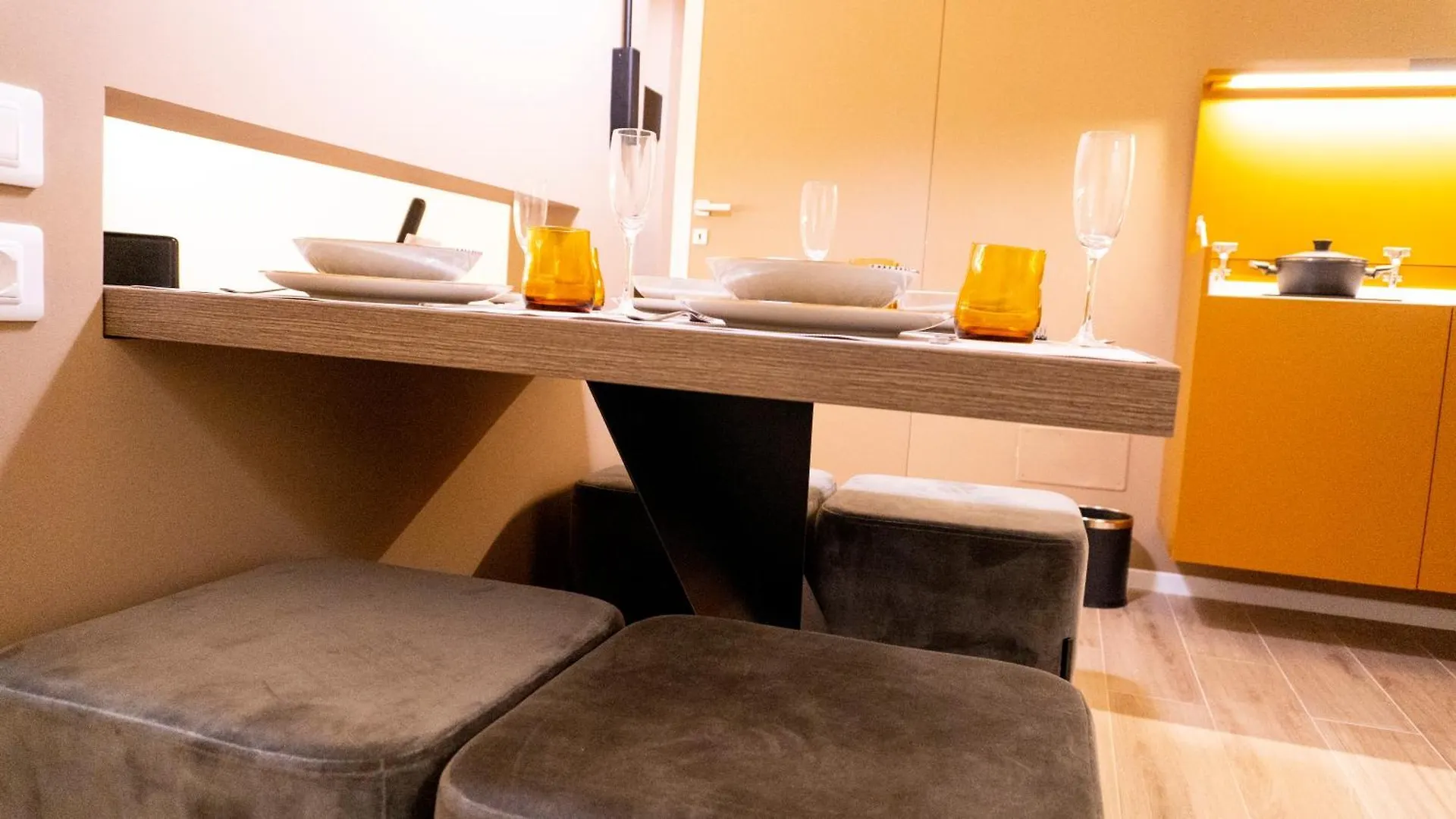 Notti D'Autore Suites Aeroporto di Catania Fontana Rossa Affittacamere