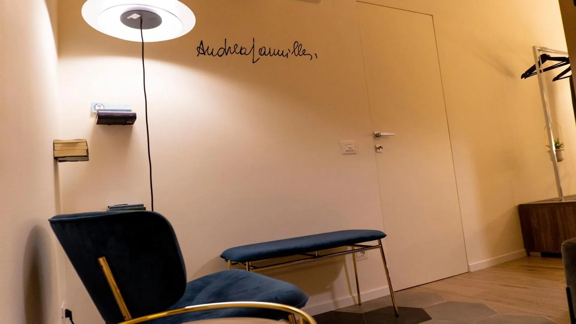 Notti D'Autore Suites Aeroporto di Catania Fontana Rossa Affittacamere