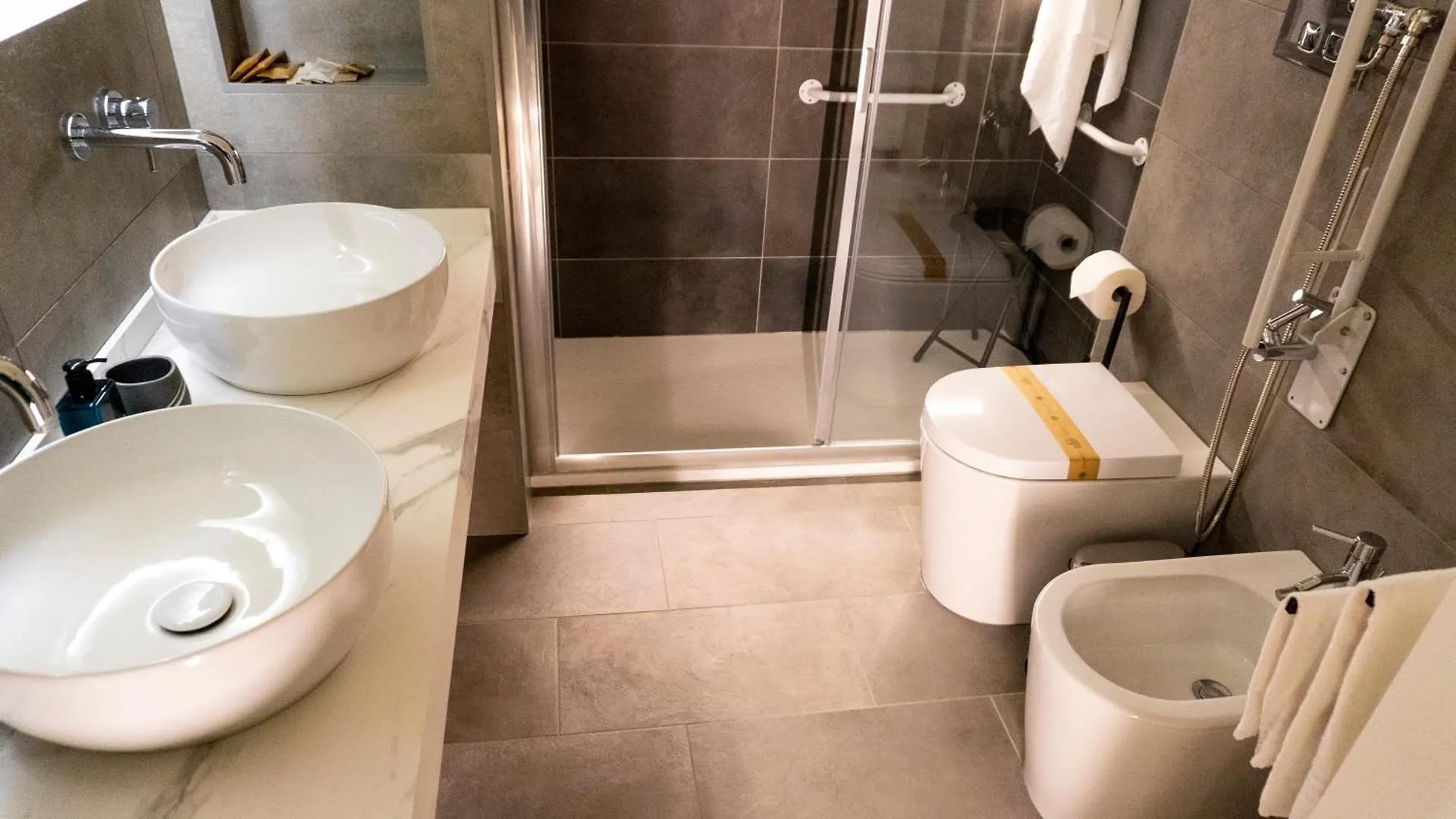 Notti D'Autore Suites Aeroporto di Catania Fontana Rossa
