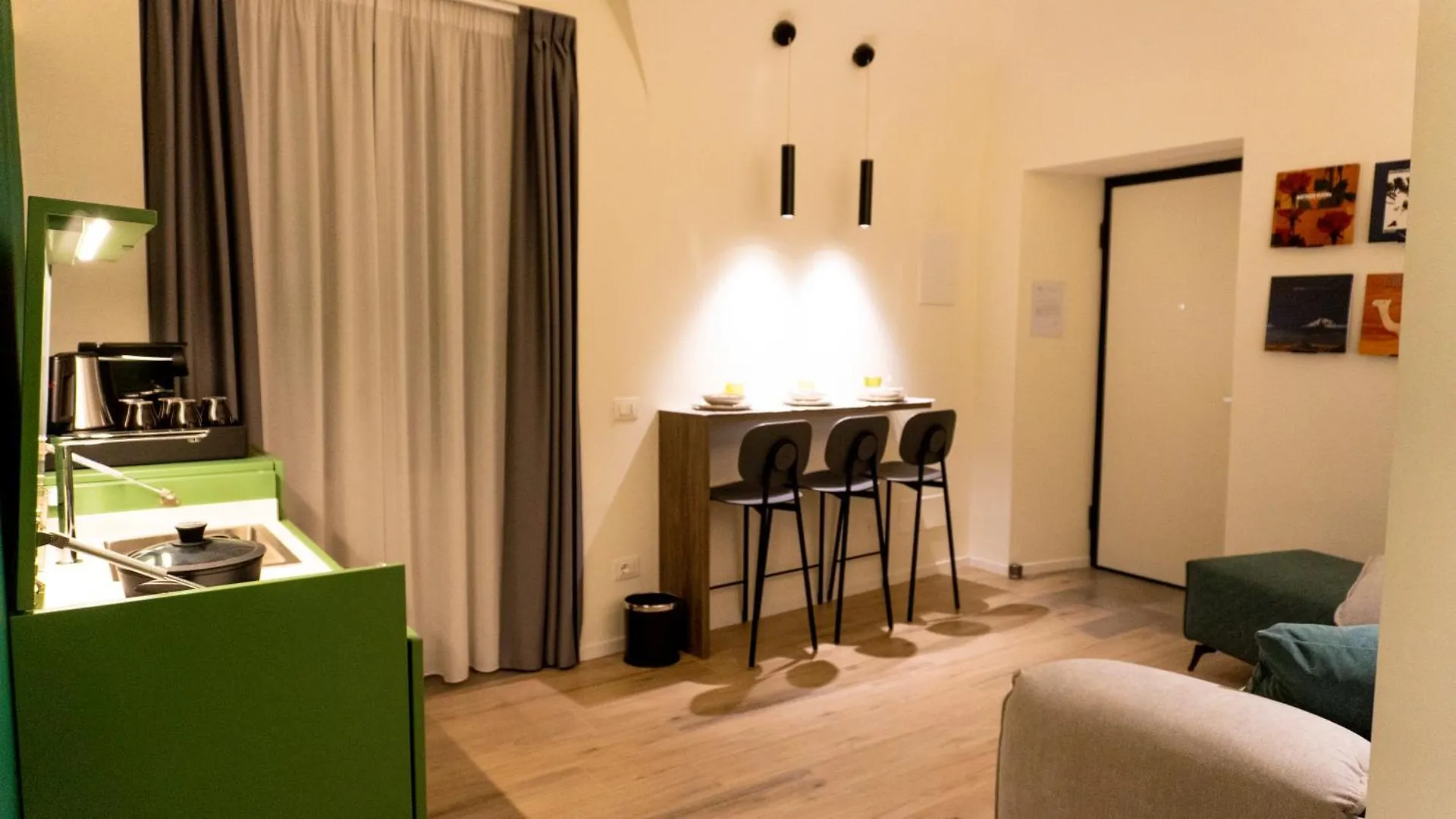 Notti D'Autore Suites Aeroporto di Catania Fontana Rossa 0*,