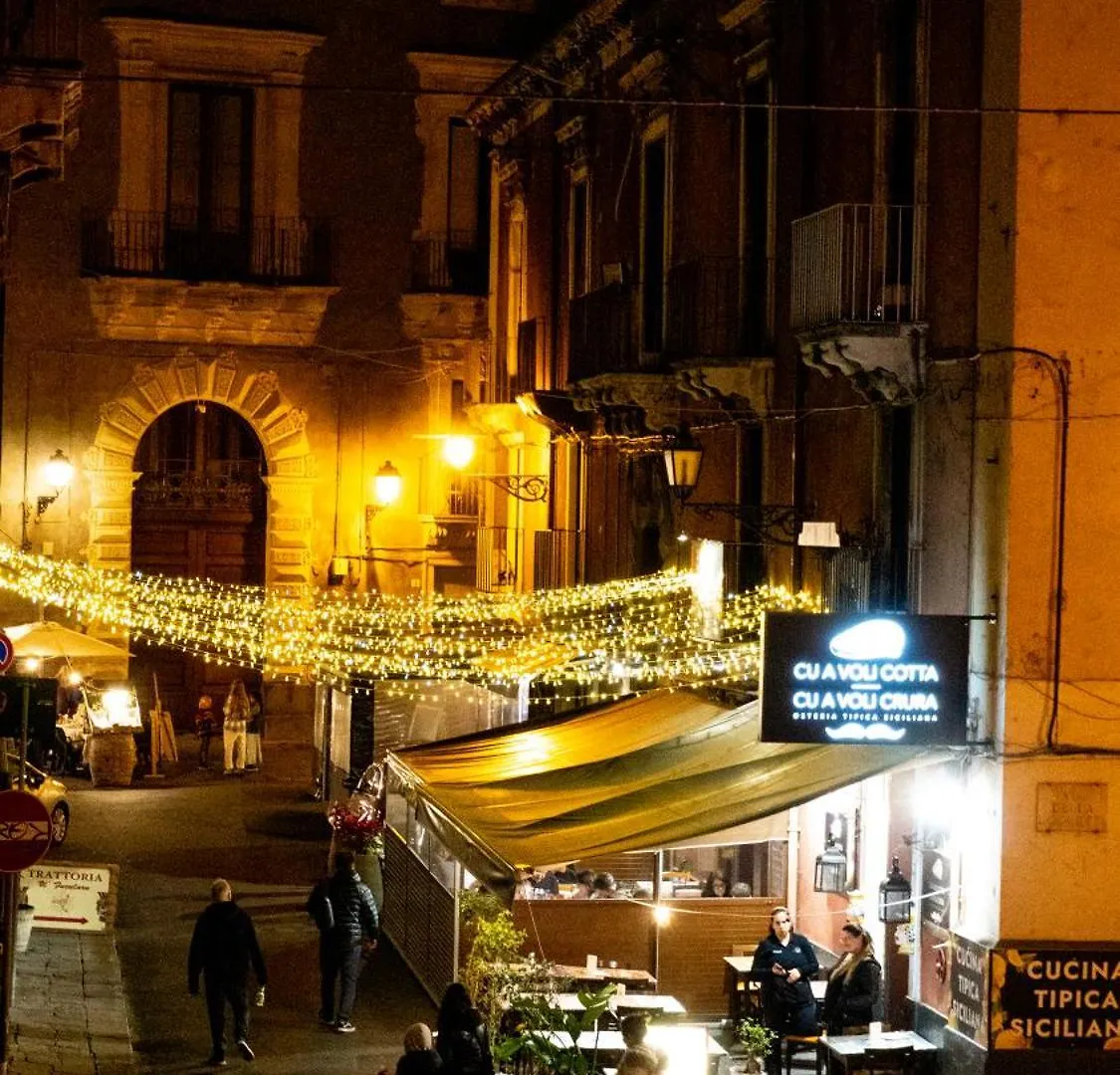 Notti D'Autore Suites Aeroporto di Catania Fontana Rossa Affittacamere